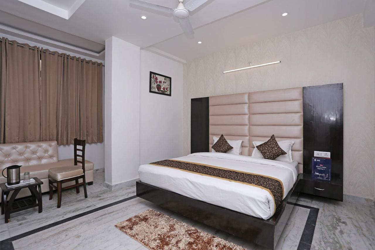 Capital O 10060 Hotel The Leaf Lucknow Extérieur photo