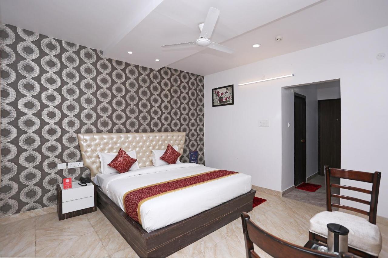 Capital O 10060 Hotel The Leaf Lucknow Extérieur photo