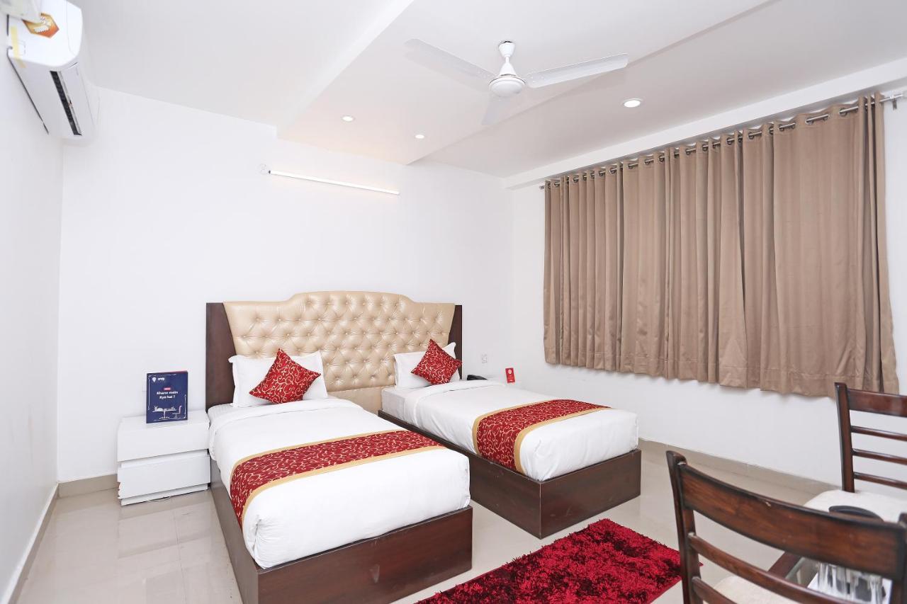 Capital O 10060 Hotel The Leaf Lucknow Extérieur photo
